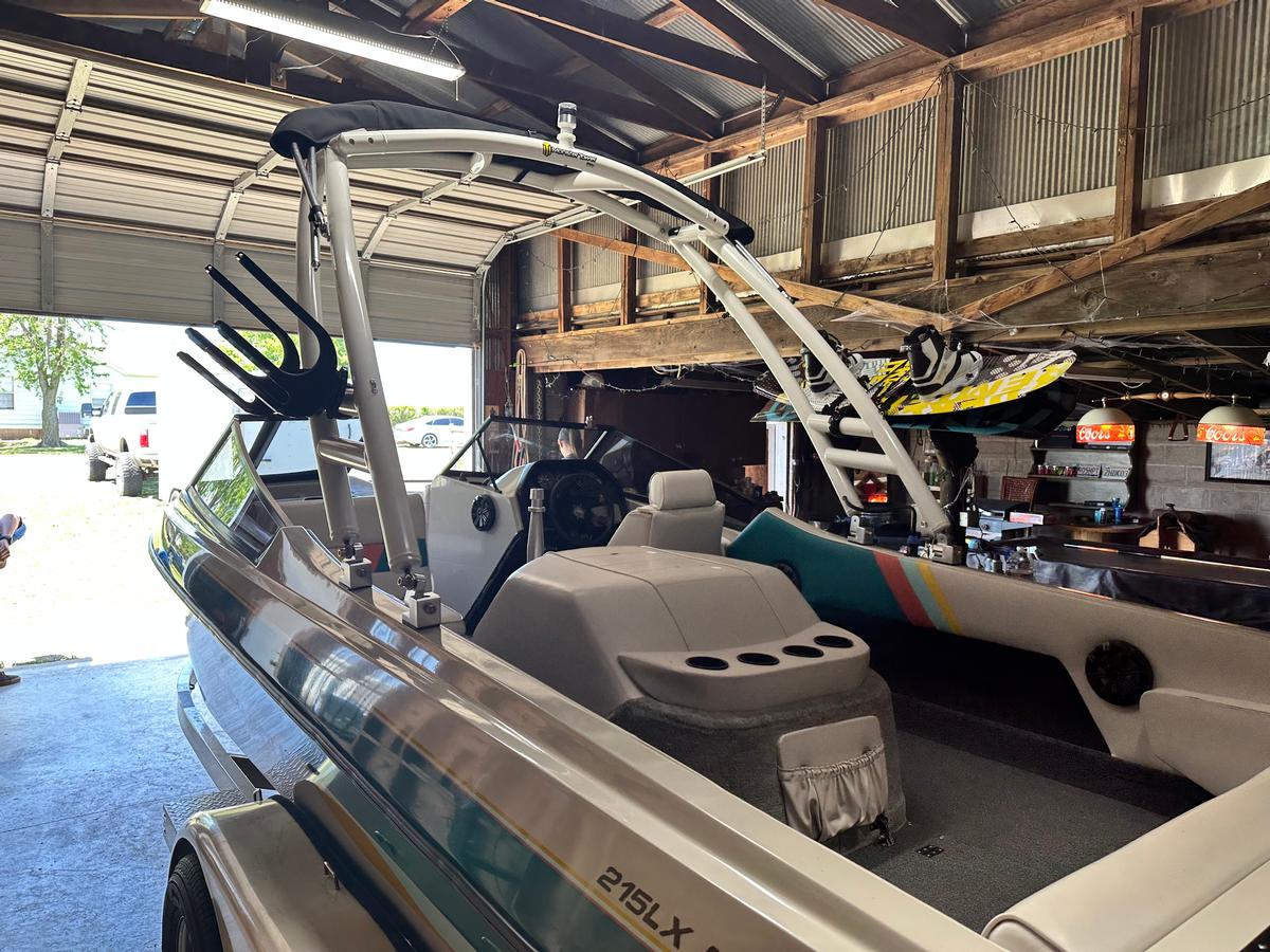 Malibu Euro F3 Mystere 215 LX