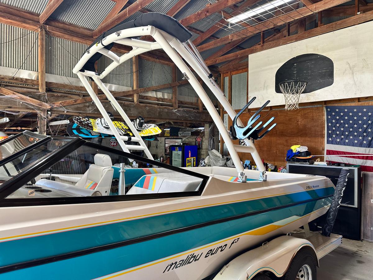 Malibu Euro F3 Mystere 215 LX
