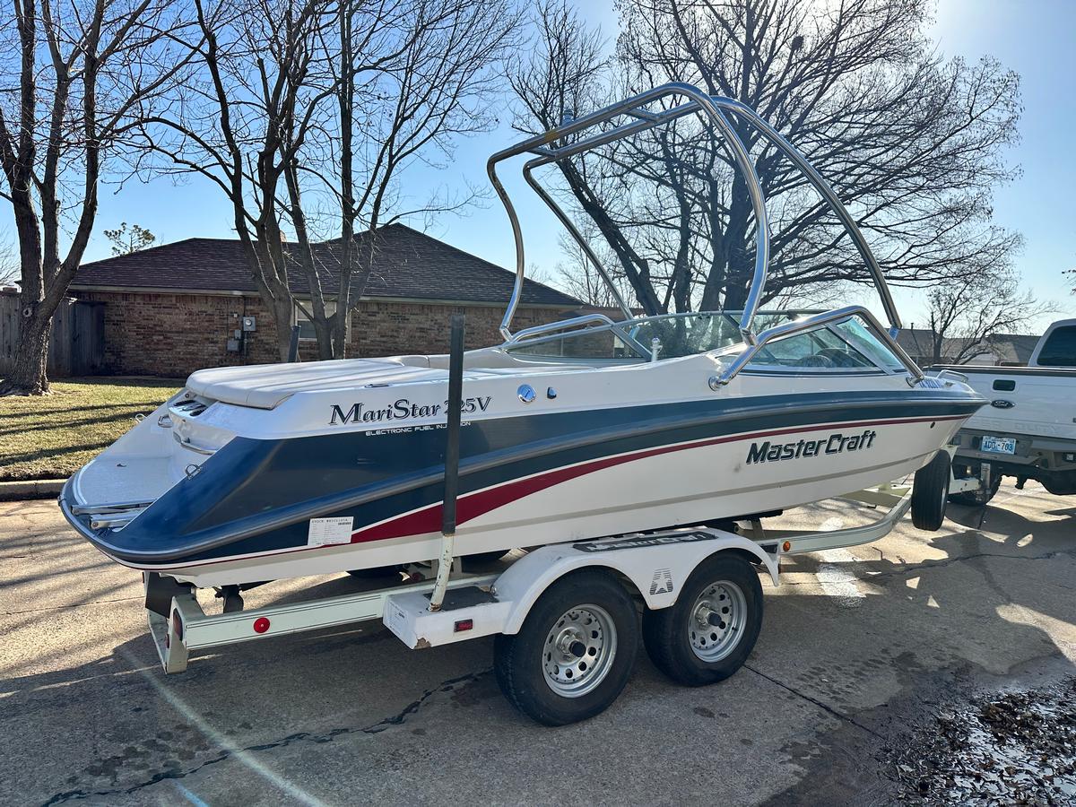 Mastercraft MariStar 225V