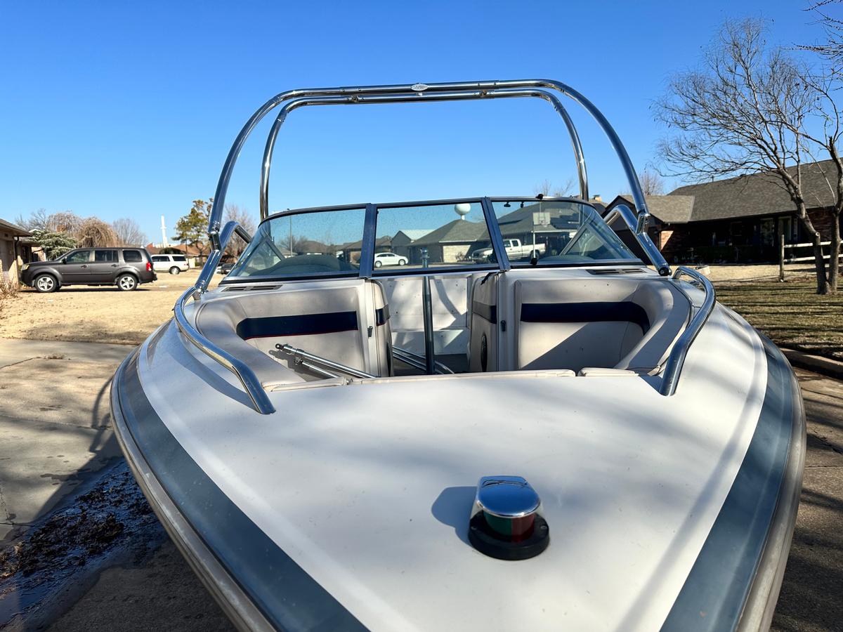 Mastercraft MariStar 225V