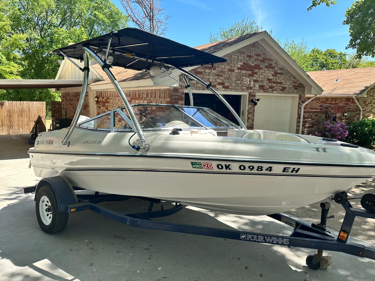 Four Winns Horizon QX