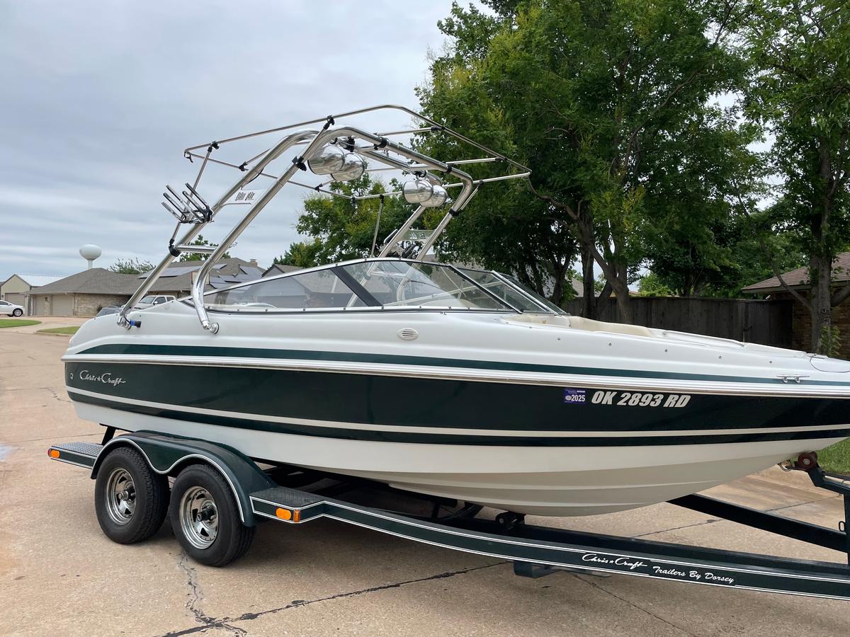 Chris Craft 200