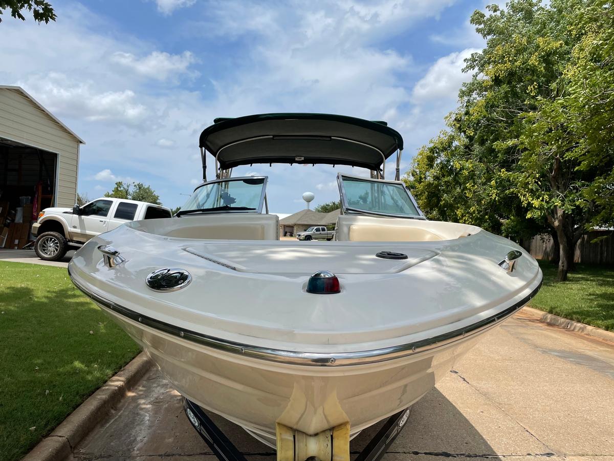 Sea Ray 230 Select
