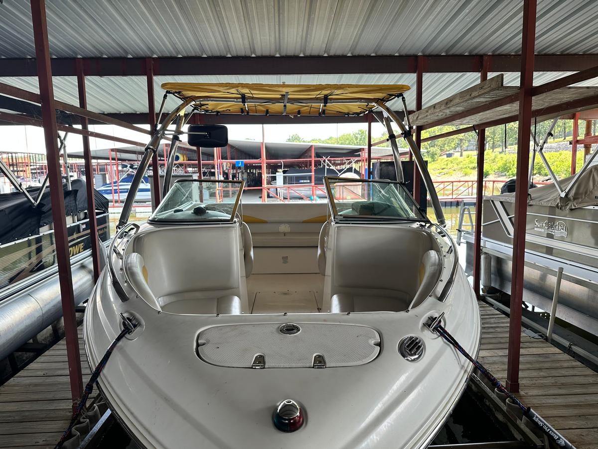 Chaparral 210 SS