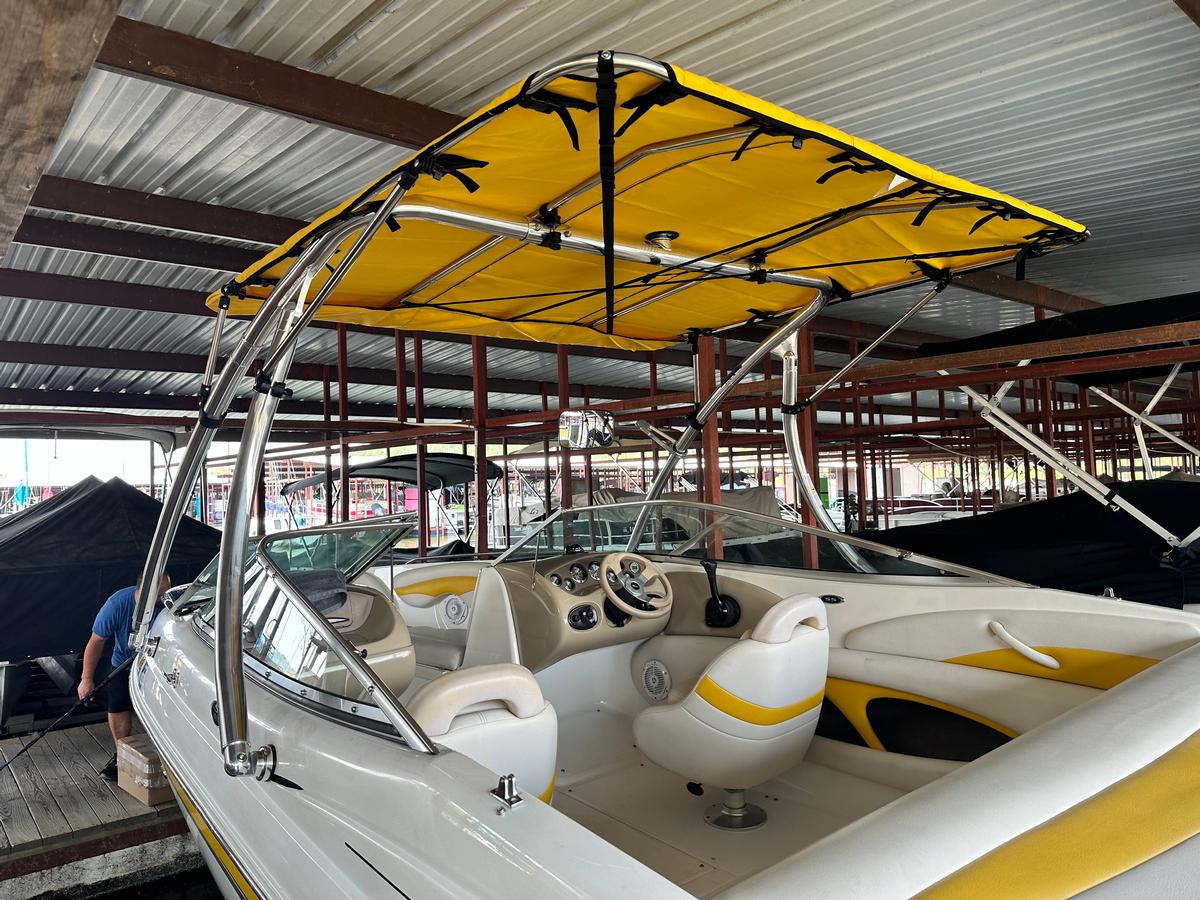 Chaparral 210 SS