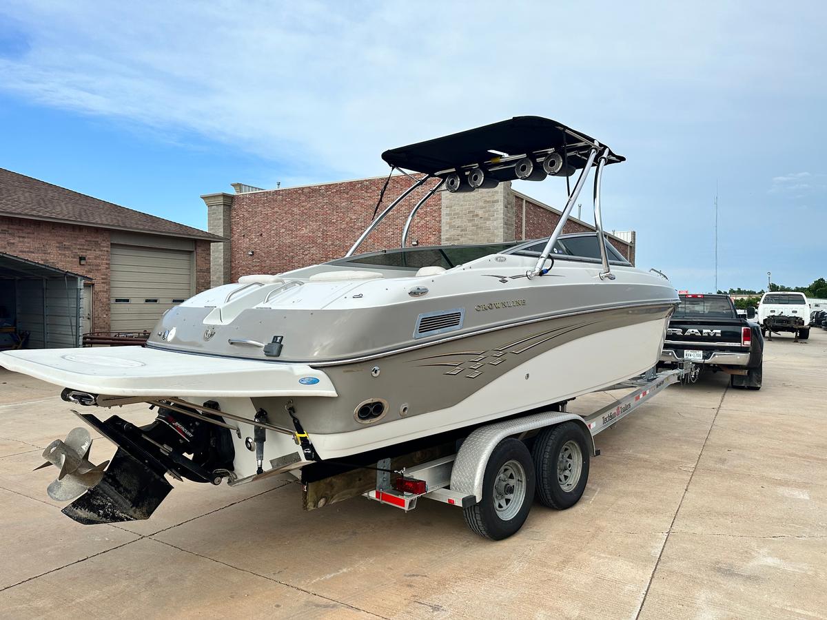 Crownline 270