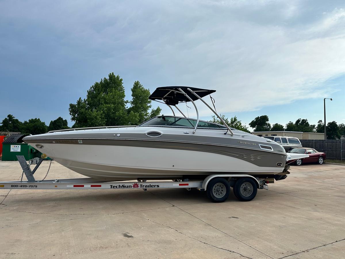 Crownline 270
