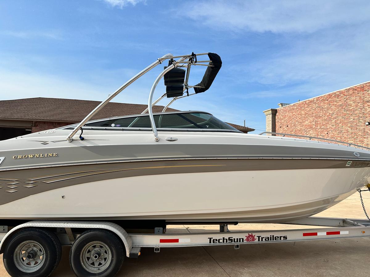 Crownline 270