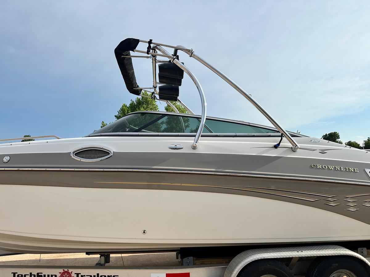Crownline 270