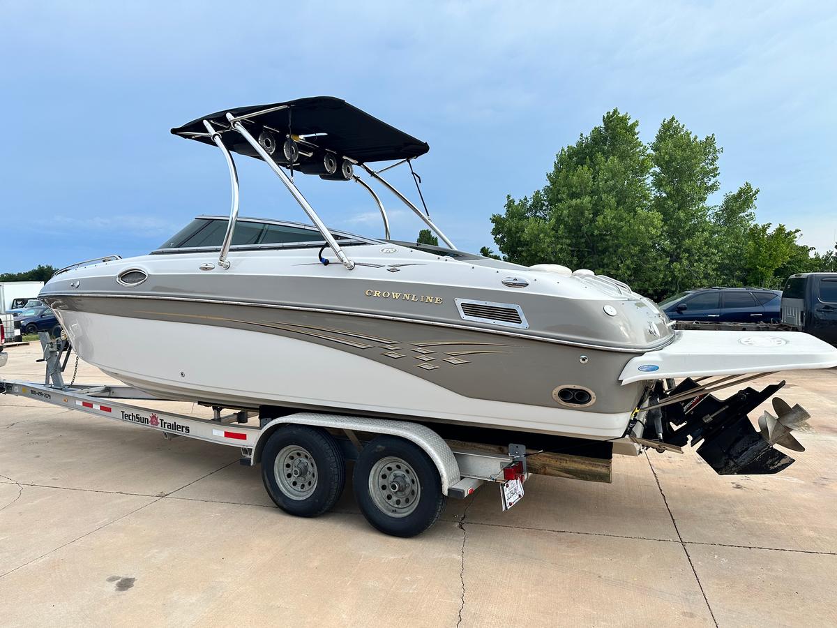 Crownline 270