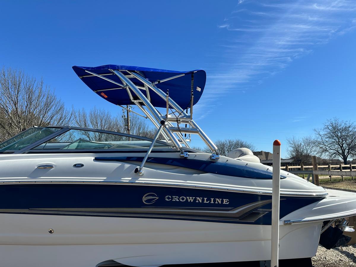 Crownline 220