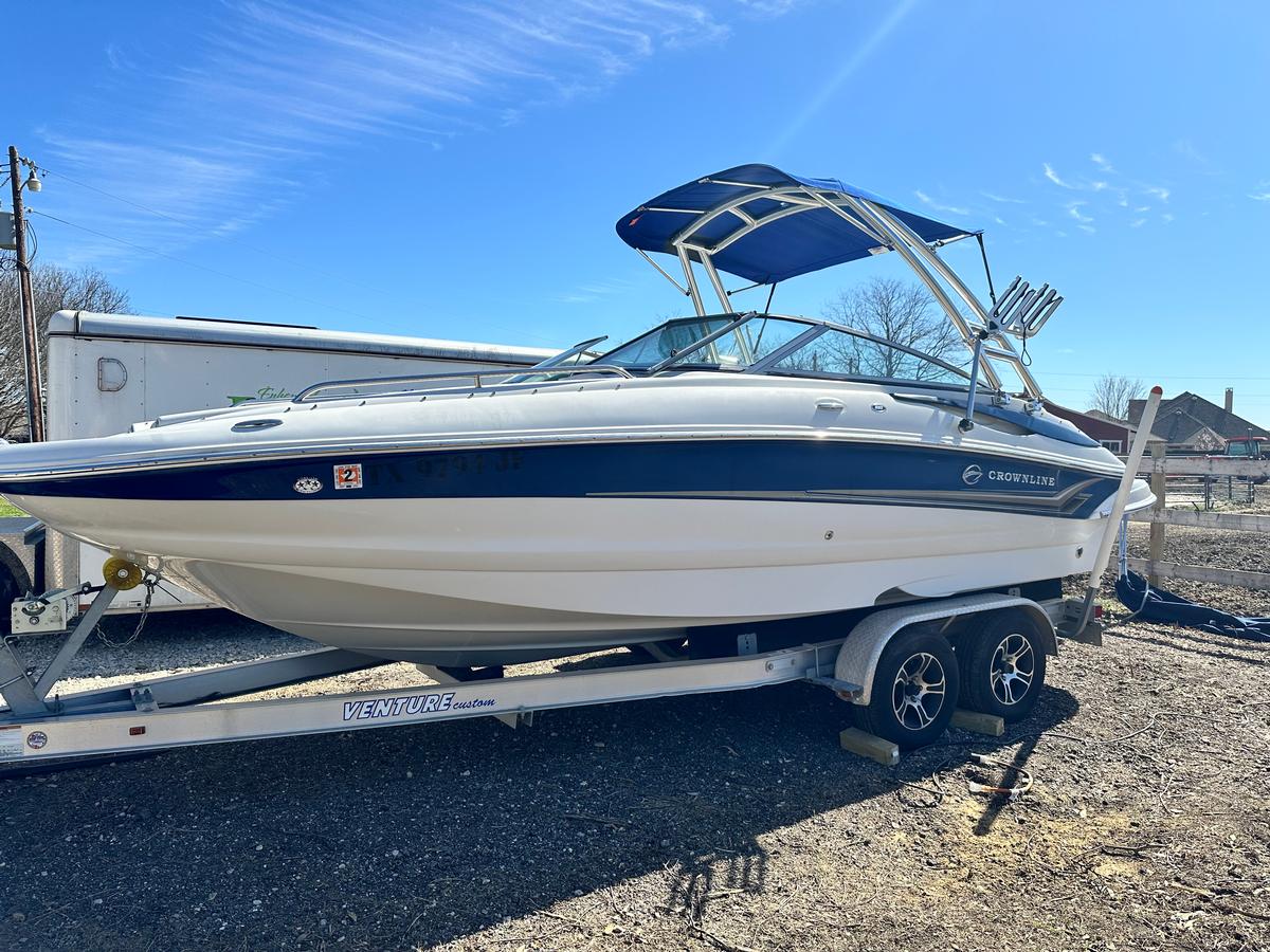 Crownline 220