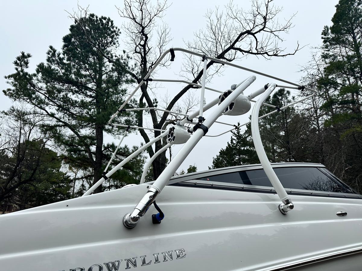 Crownline 270