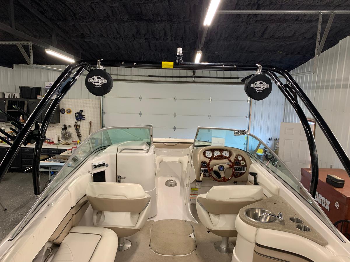 Four Winns 240 Horizon