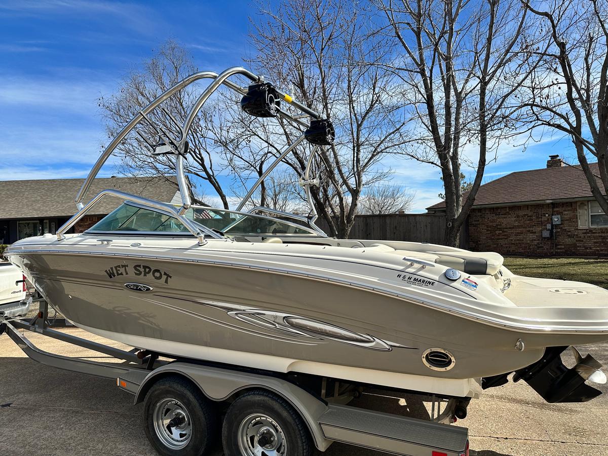 Sea Ray 220 Select
