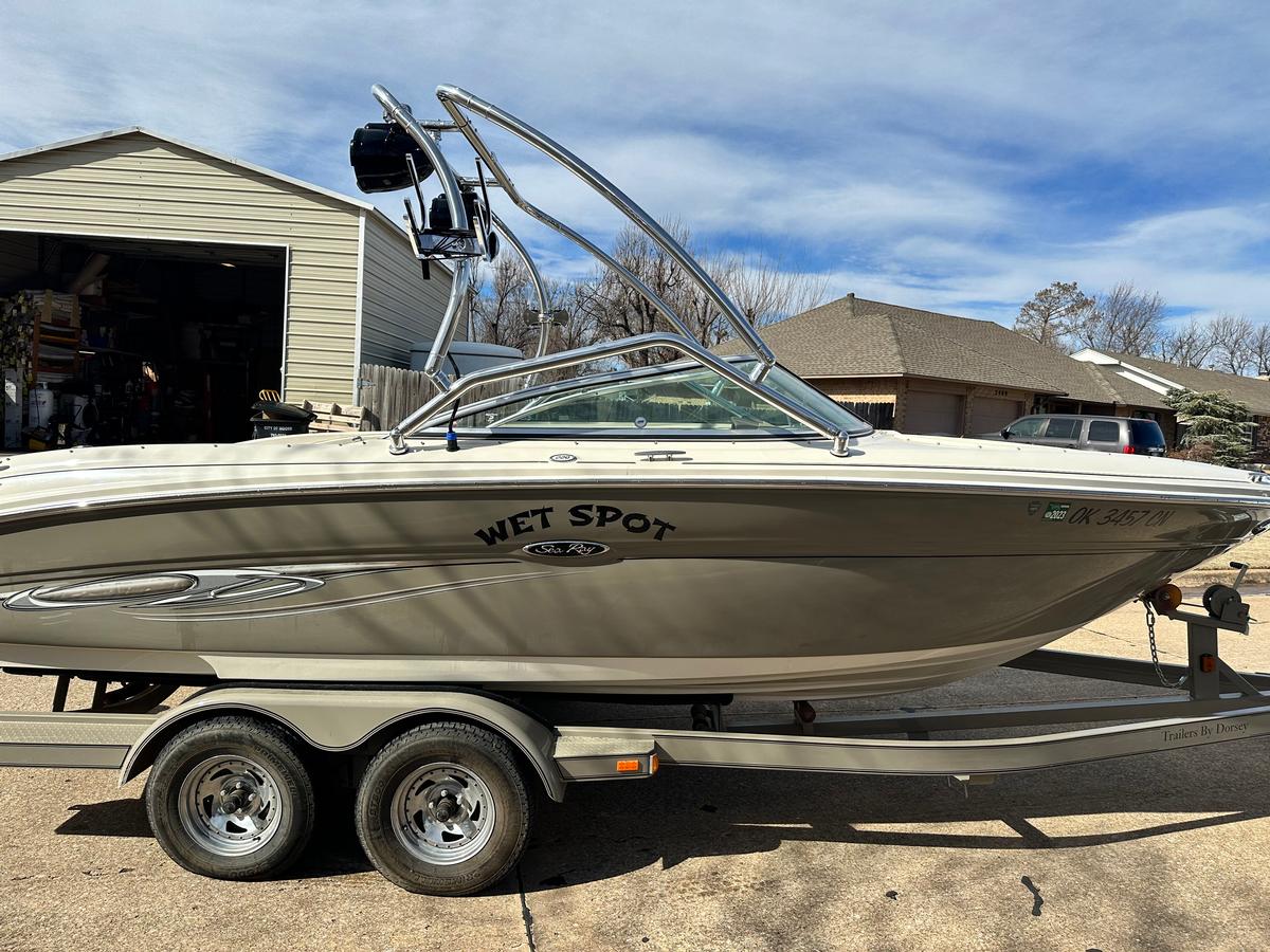 Sea Ray 220 Select