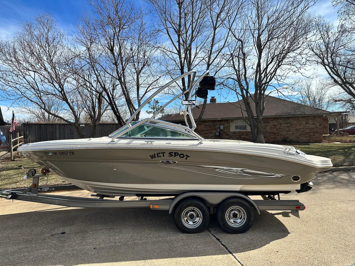 Sea Ray 220 Select