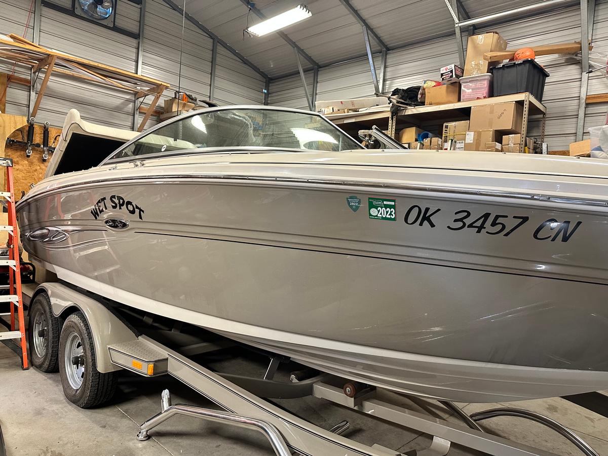 Sea Ray 220 Select