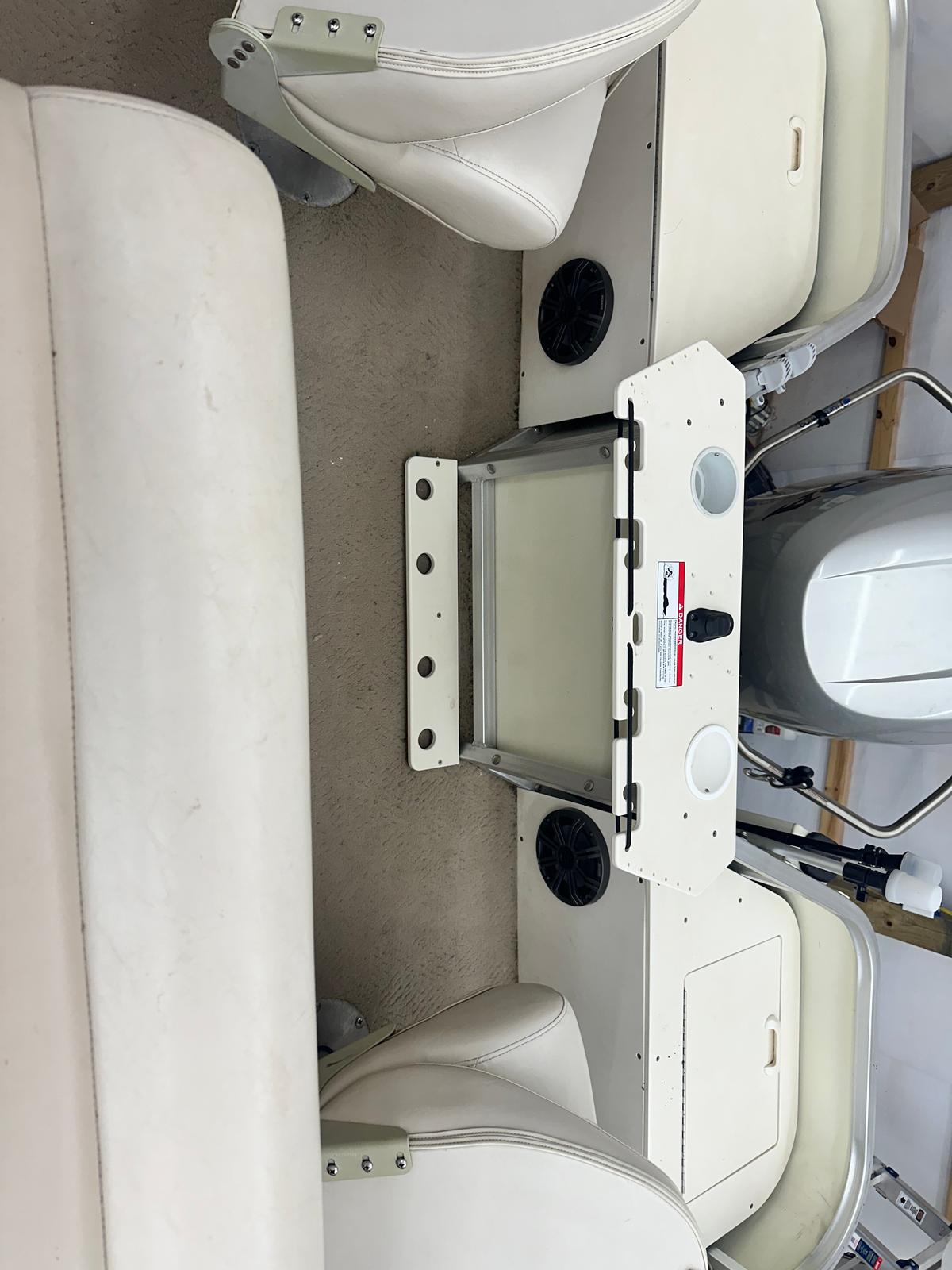 Voyager Cruiser 22