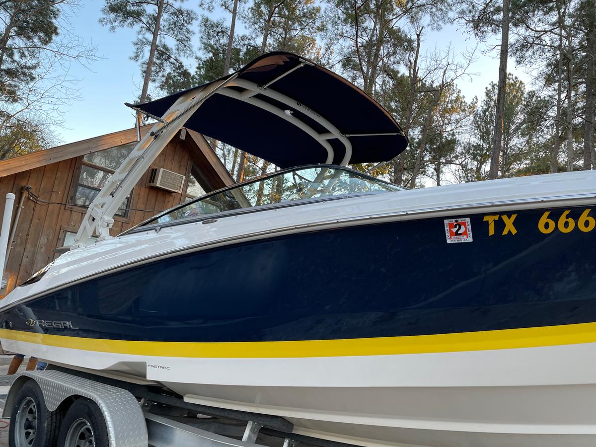 Regal 2200