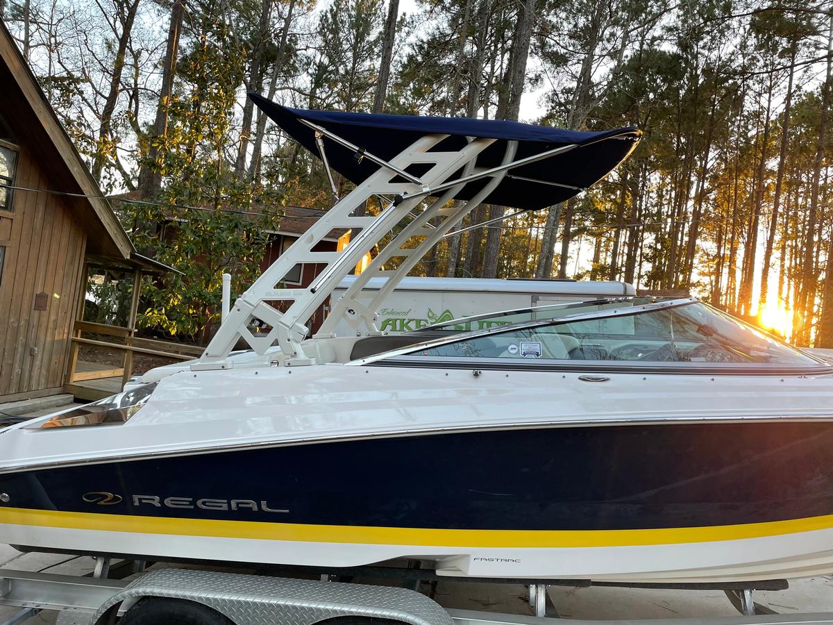 Regal 2200